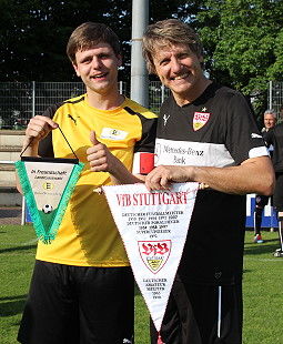 /?proxy=REDAKTION/Verein/VfBfairplay/20150514_Wimpeltausch_Reichert_Bison_255x310.jpg