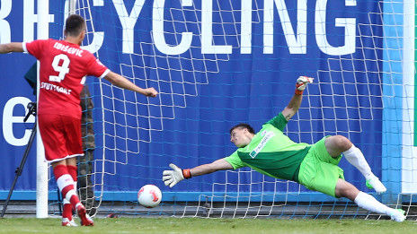 /?proxy=REDAKTION/News/2012-2013/Testspiele/hansa_vfb_2012_ibisevic_1_464x261.jpg