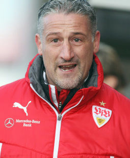 /?proxy=REDAKTION/News/2013-2014/Kramny_vor_VfBII-Wiesbaden_1314_255x310.jpg