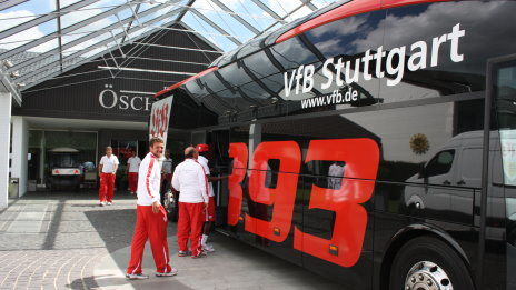 /?proxy=REDAKTION/News/2012-2013/Profis/Abfahrt_nach_Stuttgart_Trainingslager_I_464x261.jpg