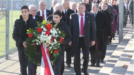 /?proxy=REDAKTION/News/2014-2015/totengedenkfeier_2014_464x261.jpg