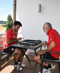 /?proxy=REDAKTION/News/2012-2013/Profis/Kostas_Tasci_Backgammon_255x310.jpg