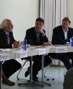 /?proxy=REDAKTION/Verein/Fussball_trifft_Kultur_Bobic_Buchwald_255x310.jpg