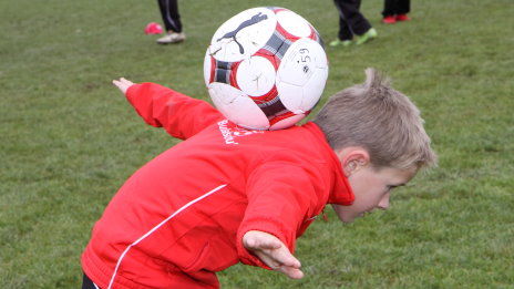 /?proxy=REDAKTION/News/2012-2013/Fussballschule_BW_Bank_Muehlheim_464x261.jpg