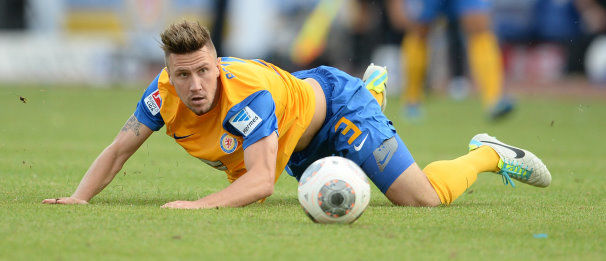 Spielte früher beim VfB und verteidigt nun in Braunschweig: Ermin Bicakcic /?proxy=REDAKTION/News/2013-2014/Bicakcic_Braunschweig_1314_606x261.jpg