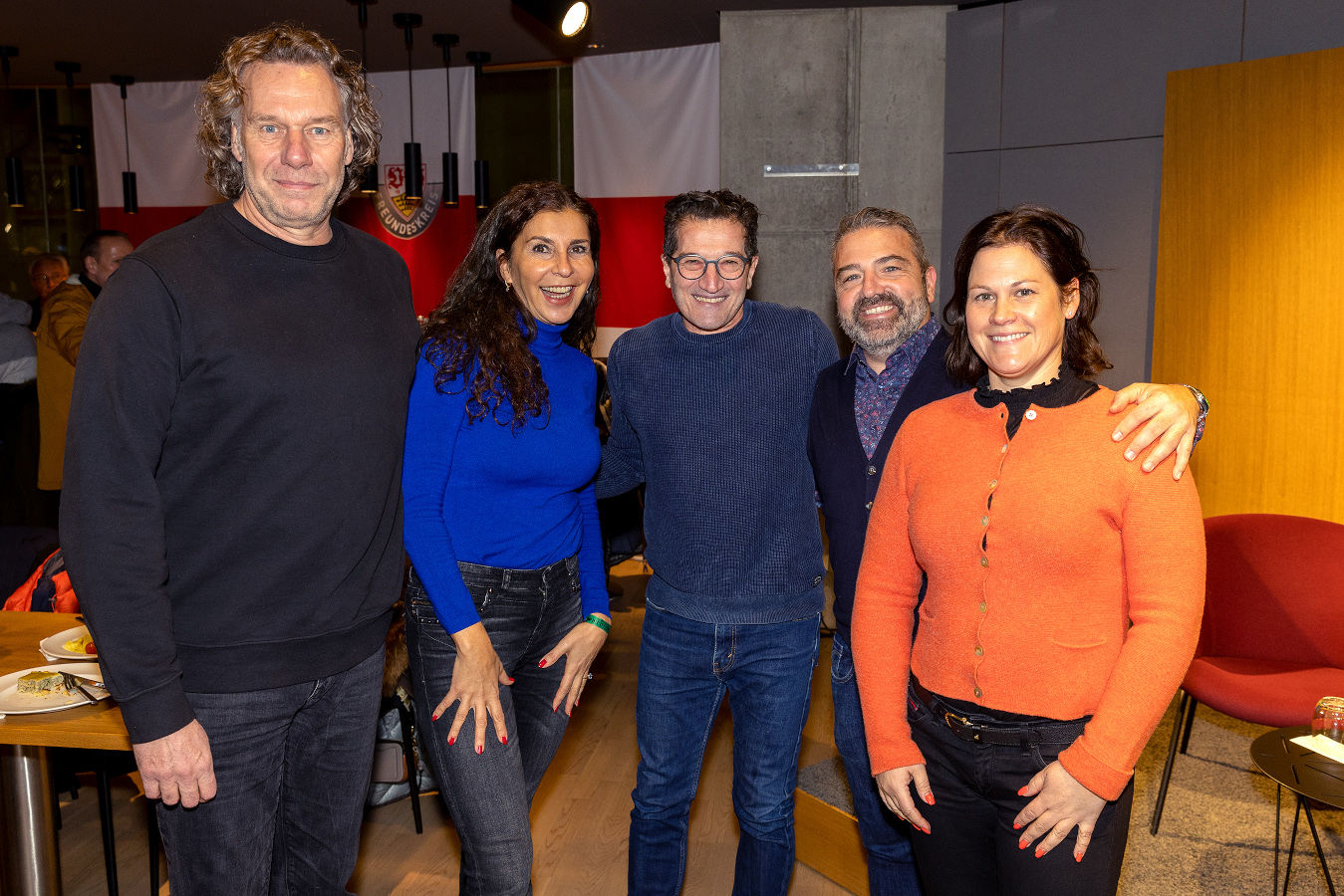 Gunnar Severin, Yasmin Naimi, Michele Vulcano (WI Immobilienmanagement), Marcel und Jasmine Schöll. (Foto: Wolfgang List)