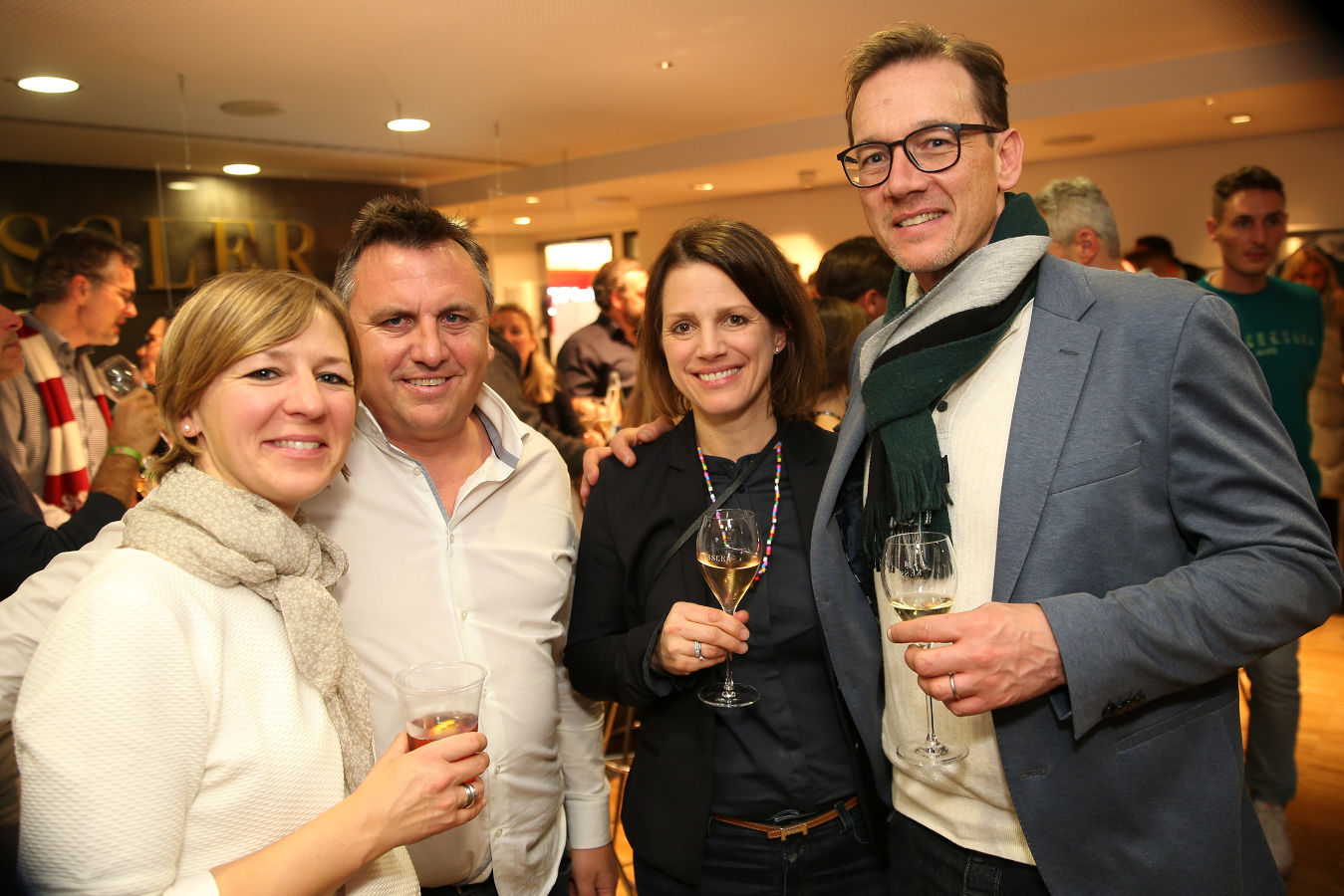 Annette Passon, Robert Gehring, Nadja Ohlendorf (aquaRömer) und Jochen Kröber. (Foto: Wolfgang List)