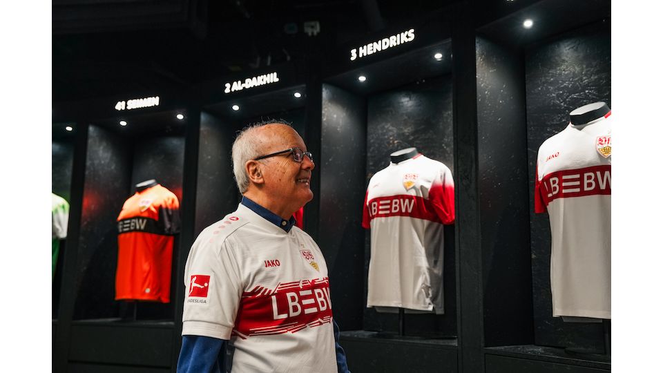 VfB fan building international bridges