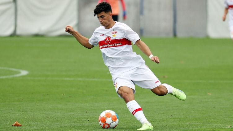 VfB Stuttgart Verlängerung Alex Azevedo