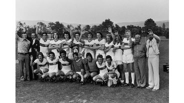 1975