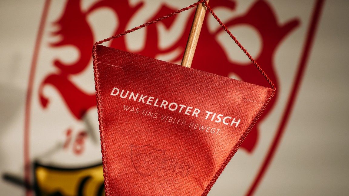Intensiver Austausch beim Dunkelroten Tisch Spezial