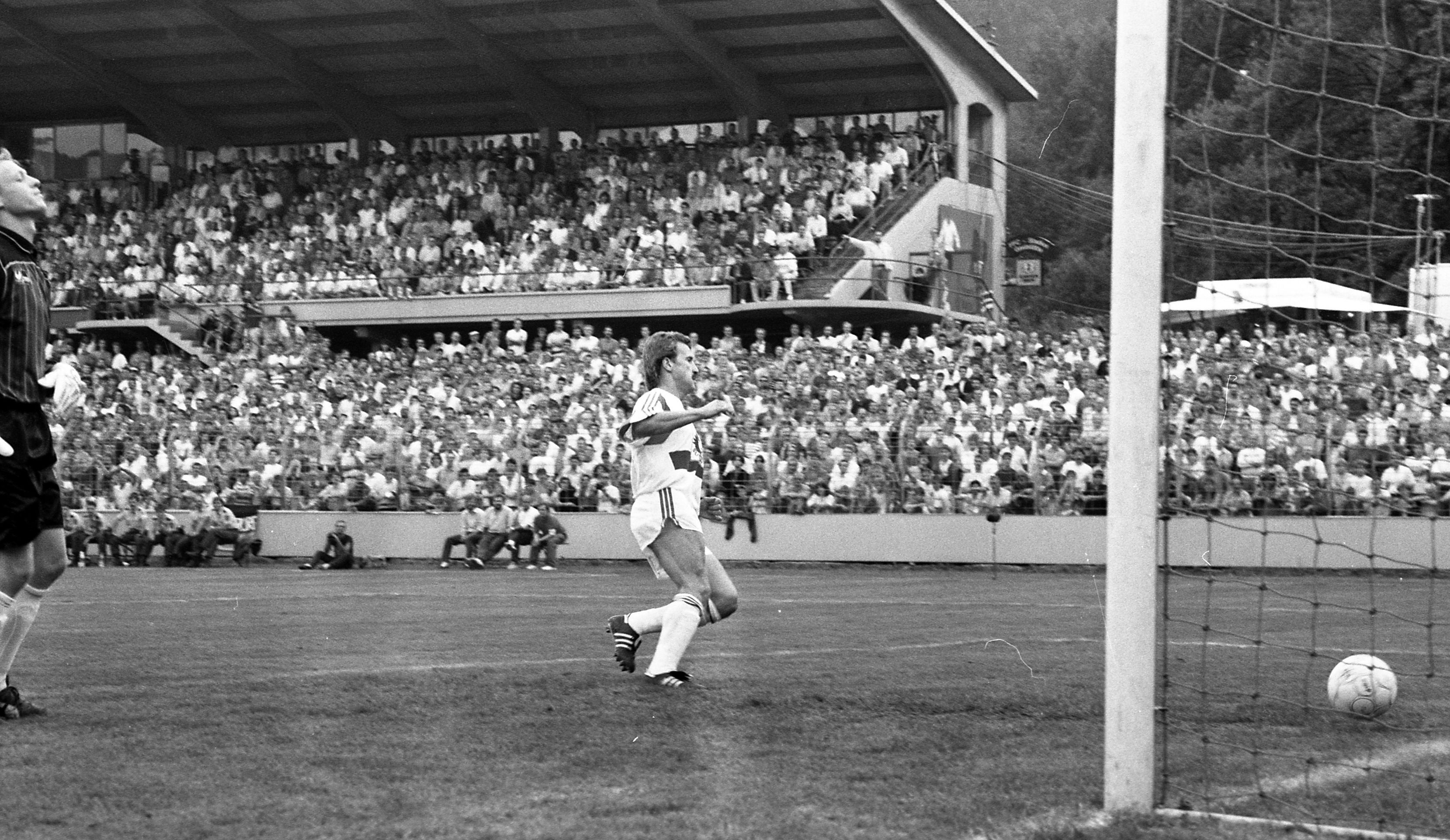 25.9.1991 (Achtelfinale) Freiburger FC - VfB Stuttgart 1:6 (1:4)