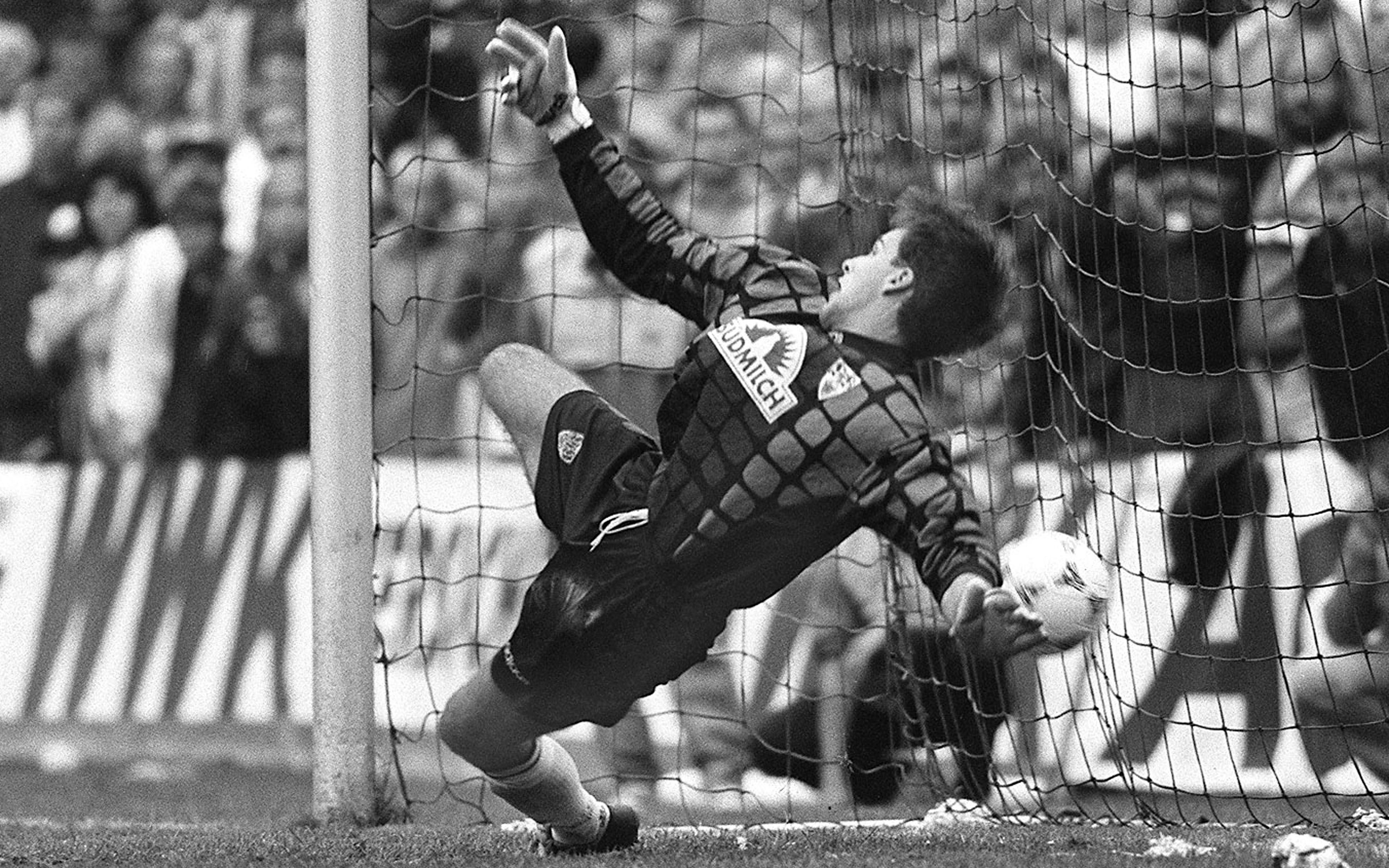 27.8.1995 (1. Hauptrunde): SV Sandhausen - VfB Stuttgart 2:2 n.V. (1:1, 2:2), 13:12 i.E.