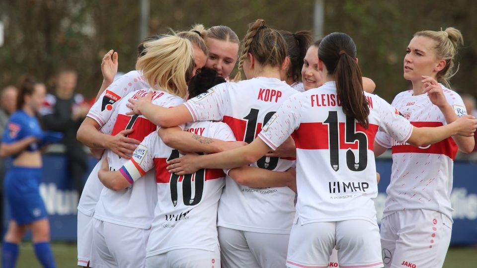 VfB Stuttgart 13 VfB Stuttgart Karlsruher SC 2