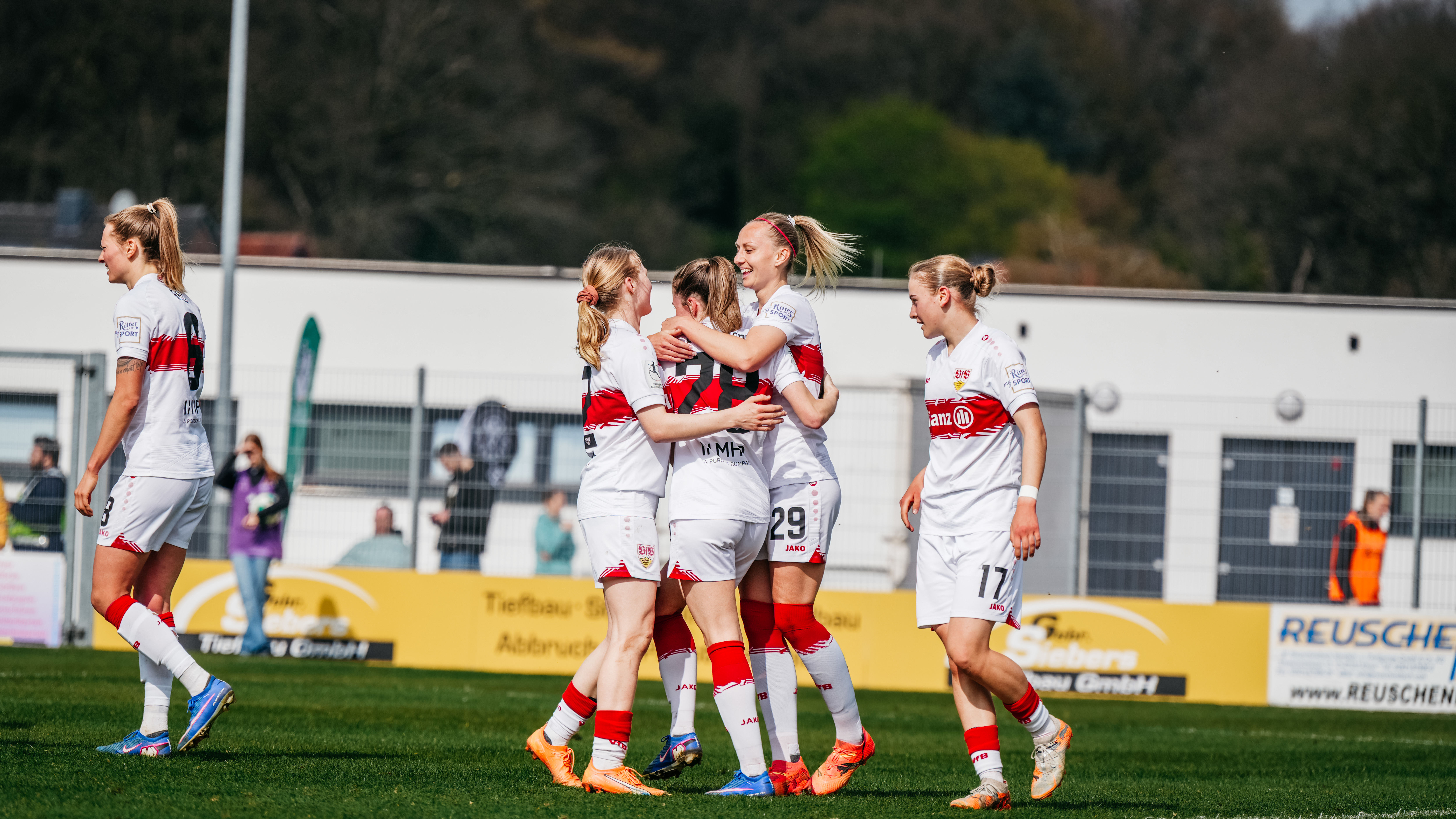 Spiel dominiert, drei Punkte gesichert