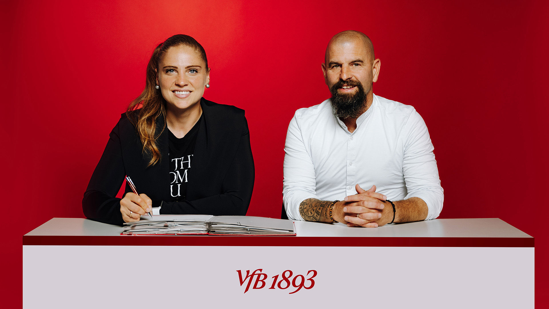 Laura Giuliani trägt zukünftig Weiß und Rot