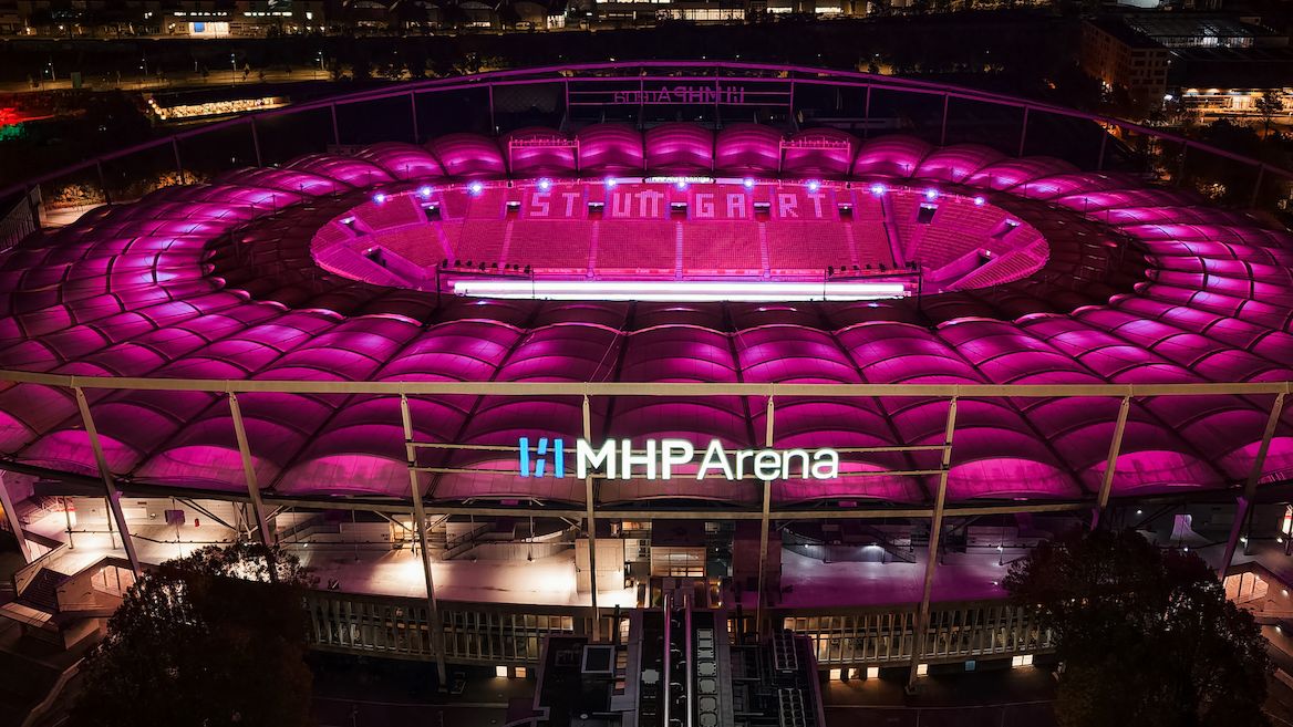 MHP Arena leuchtet erneut in Pink