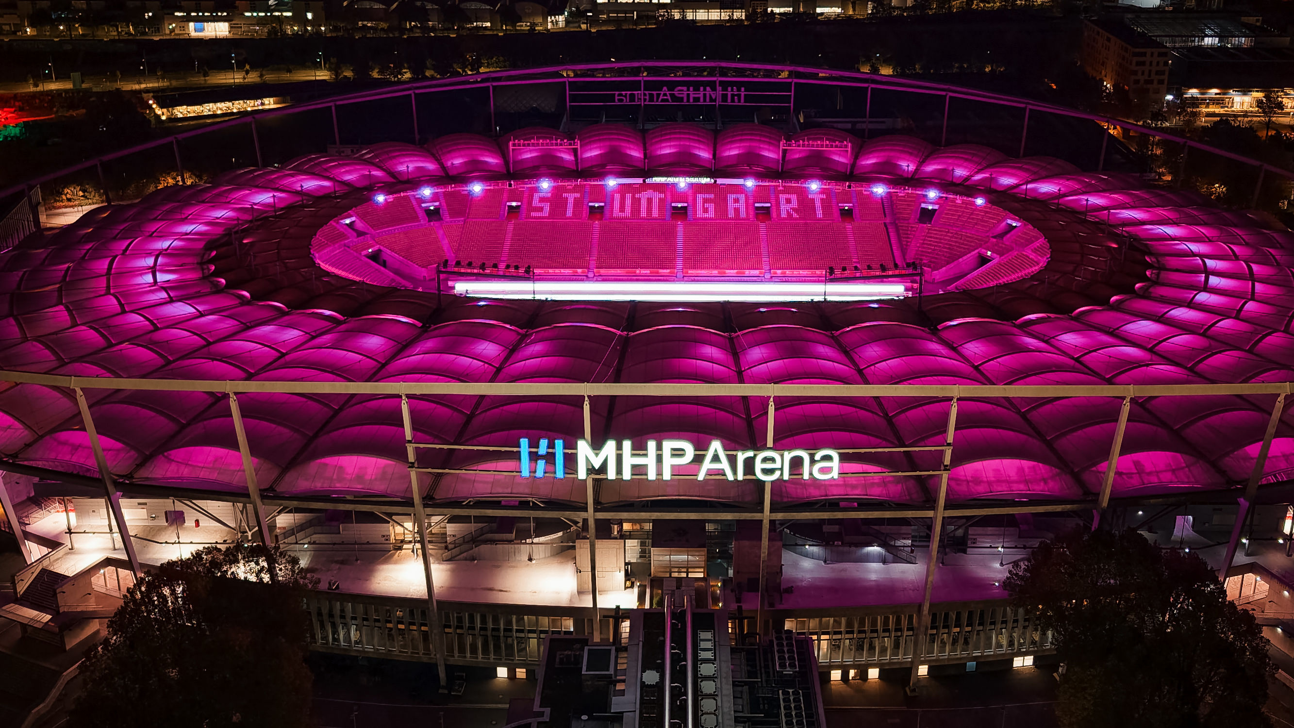 MHP Arena leuchtet erneut in Pink