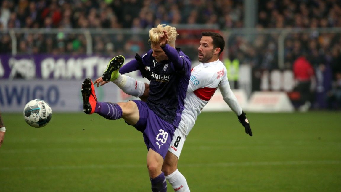 Die Stimmen zum Spiel