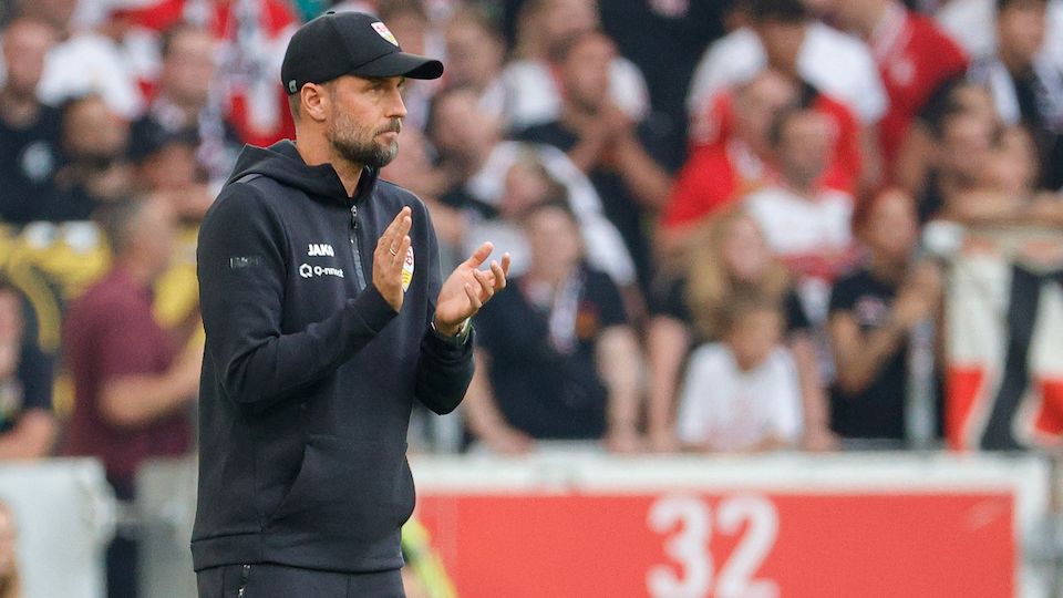 VfB Stuttgart Pressekonferenz WolfsburgVfB Stuttgart