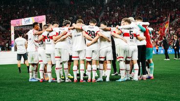 August: Niederlage im DFL-Supercup