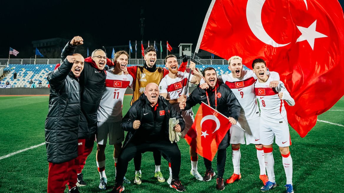 Two squeeze through, Denmark crash out