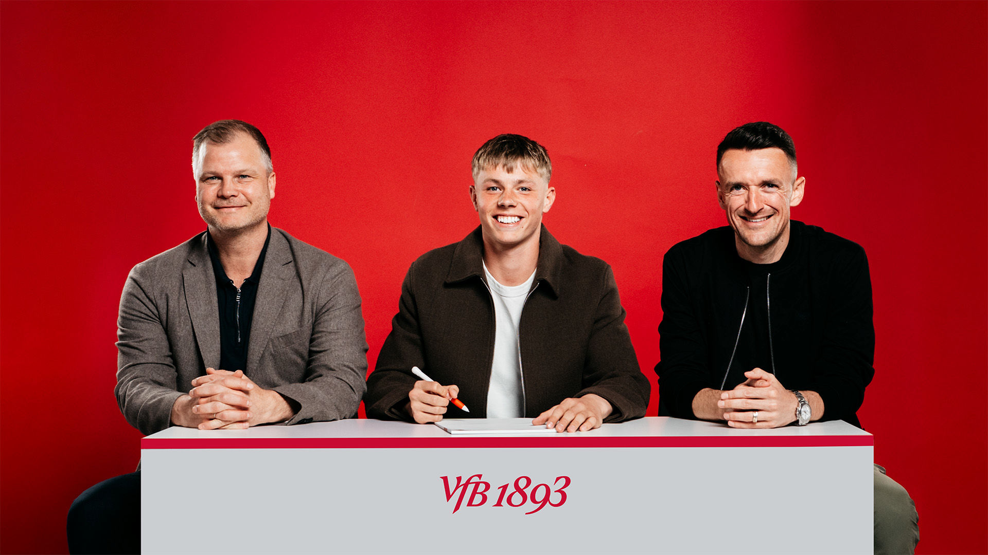 Der VfB verlängert mit Florian Hellstern