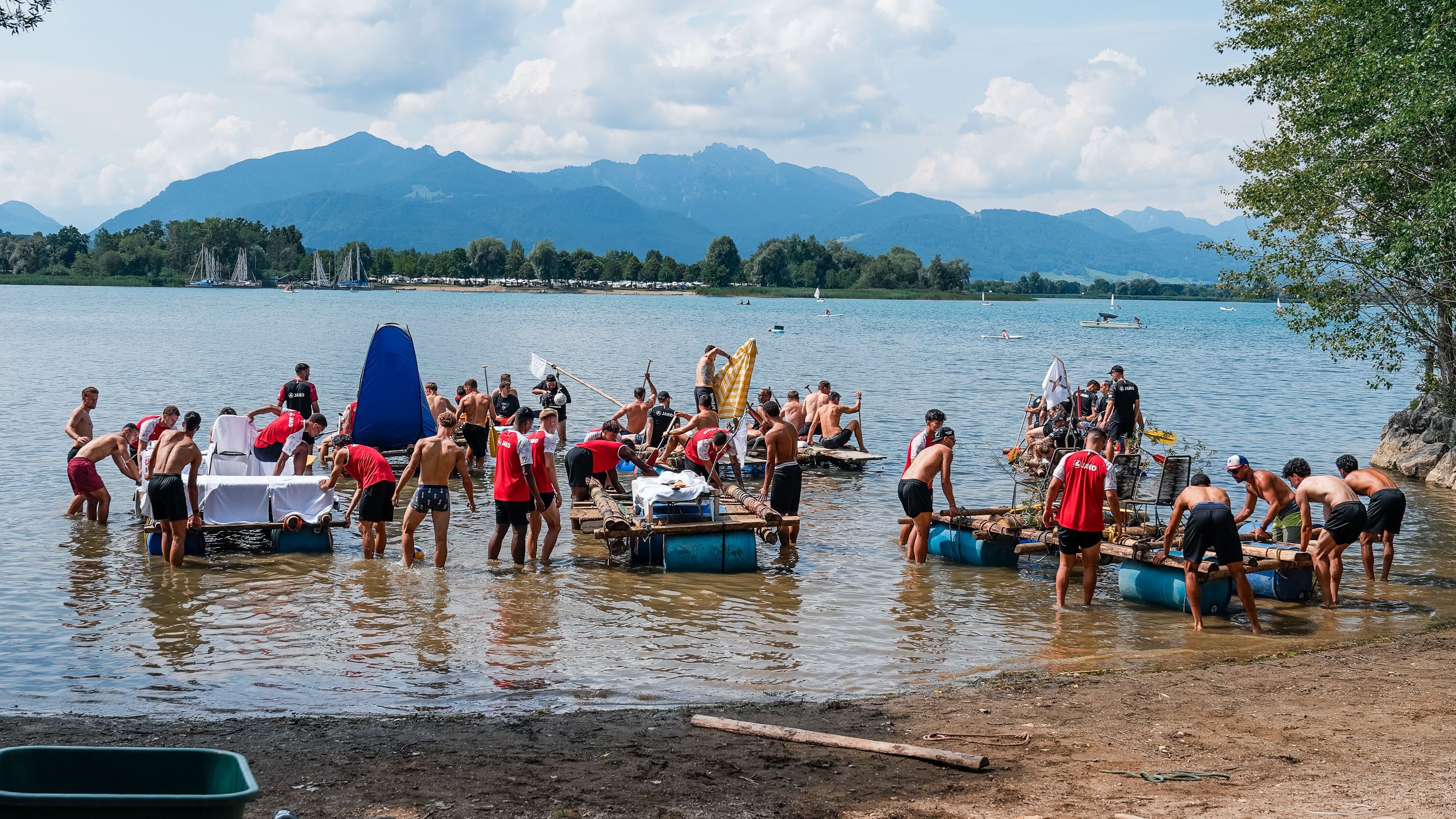 Grassau-Blog: Flöße bauen am Chiemsee