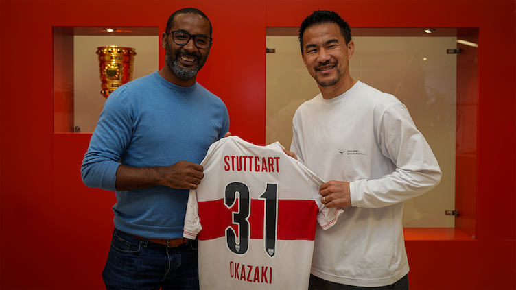 VfB Stuttgart Besuch von Shinji Okazaki
