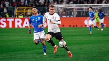 Saison-Verlängerung für acht Profis