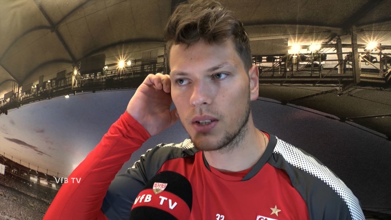 Daniel Ginczek nach dem Spiel in Mainz