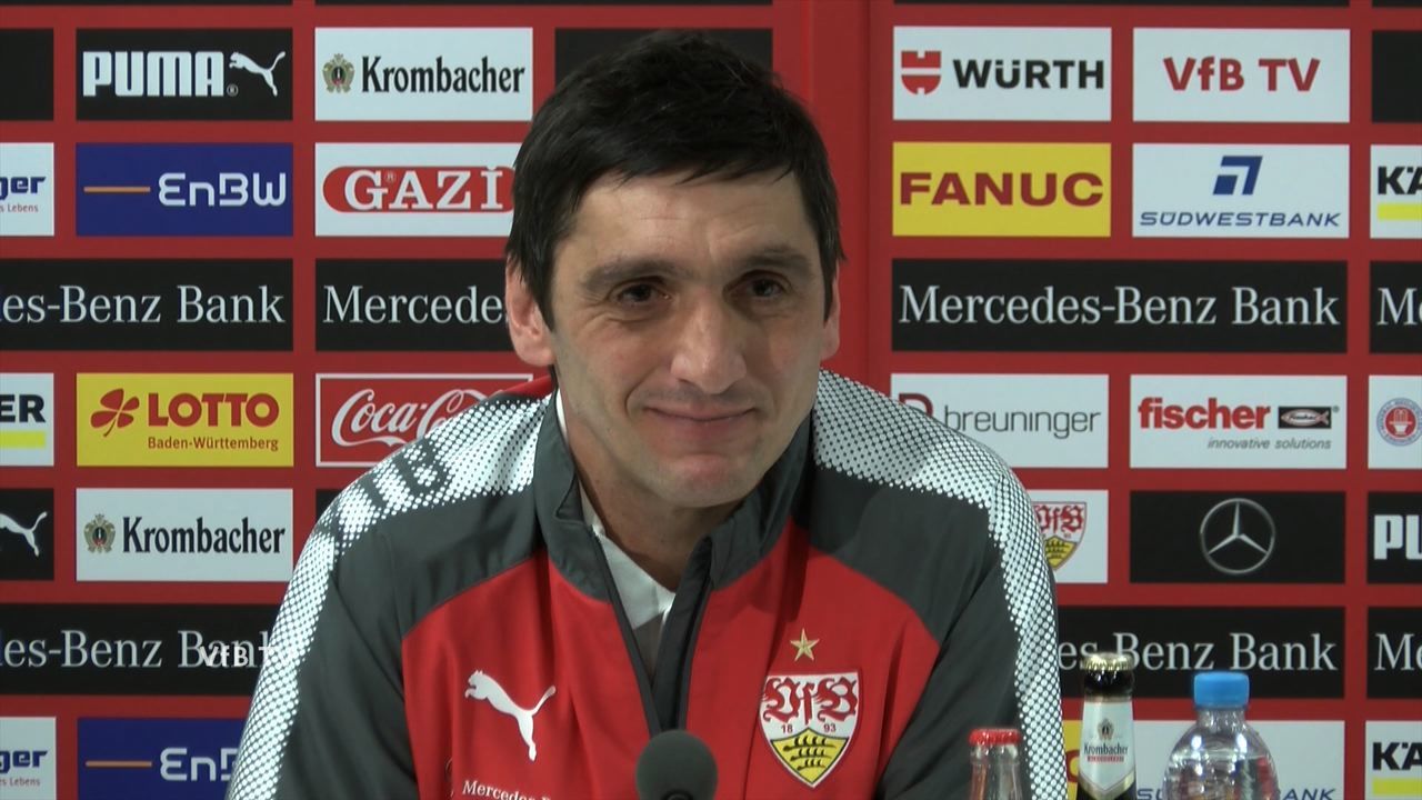 Die VfB PK vor dem Spiel in Augsburg
