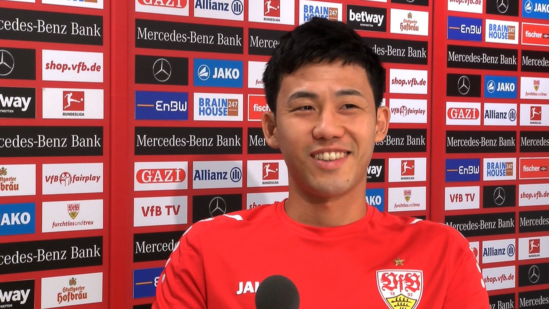 VfB-Kapitän Wataru Endo