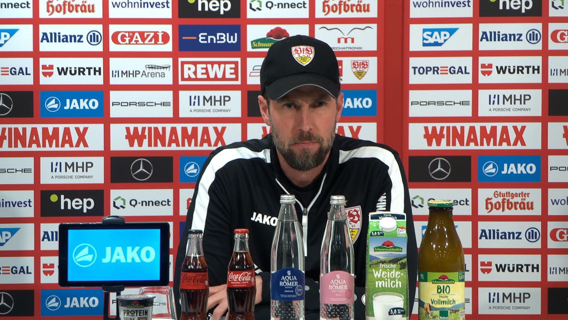 Pressekonferenz vor VfB - 1. FC Köln