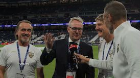 Der Warm-up LIVE am Spielfeldrand im „Estadio Santiago Bernabéu“