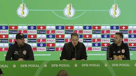 DFB-Pokal Pressekonferenz: Jahn Regensburg - VfB Stuttgart