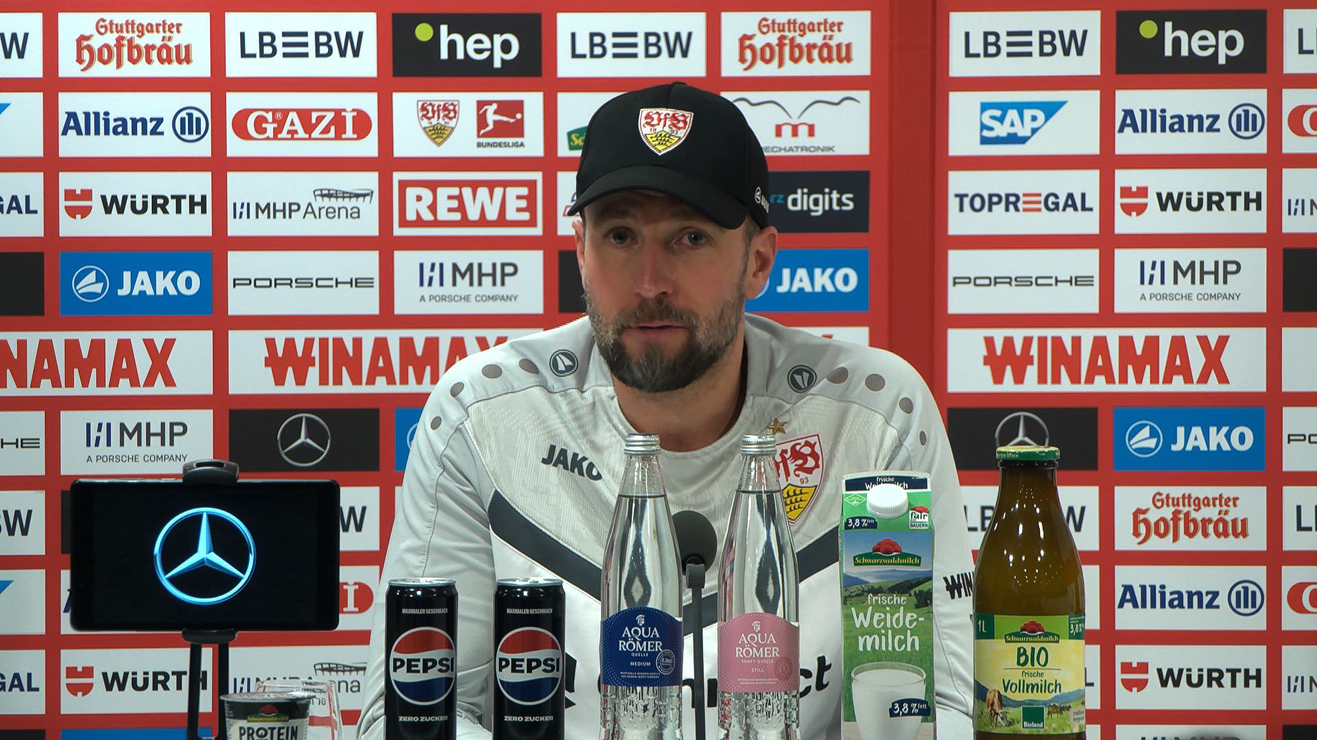 Pressekonferenz vor VfB - FC St. Pauli